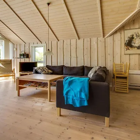 Asta - 1-7km From The Sea By Interhome Hals