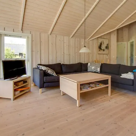 Feriehus Asta - 1-7km From The Sea By Interhome Hals