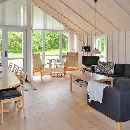 Asta - 1-7km From The Sea By Interhome Hals