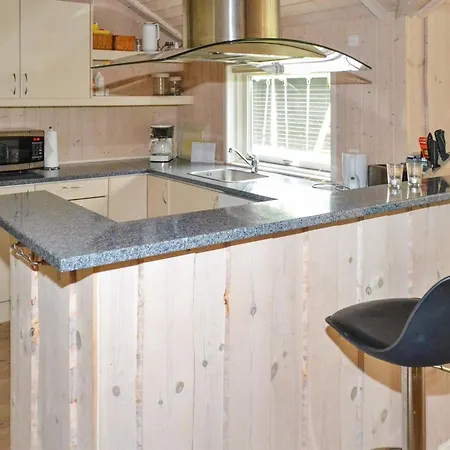 Asta - 1-7km From The Sea By Interhome * Hals