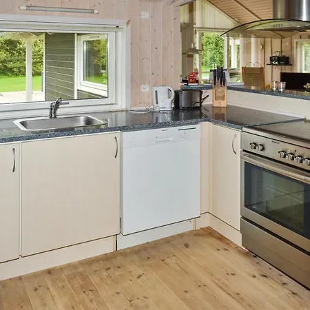 Asta - 1-7km From The Sea By Interhome Feriehus Hals